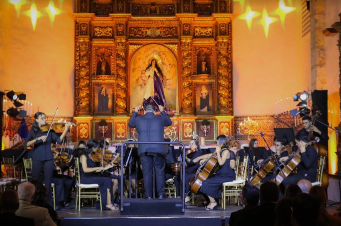 Con la participación de más de 60 estudiantes de música clásica fue llevada a cabo una velada excepcional que exaltó a lo sumo el espíritu navideño