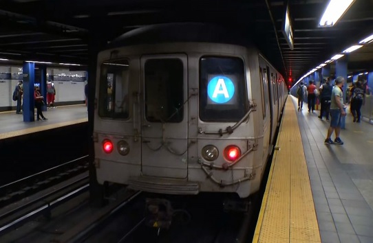 Miles dominicanos Alto Manhattan afectados por interrupción tren A
