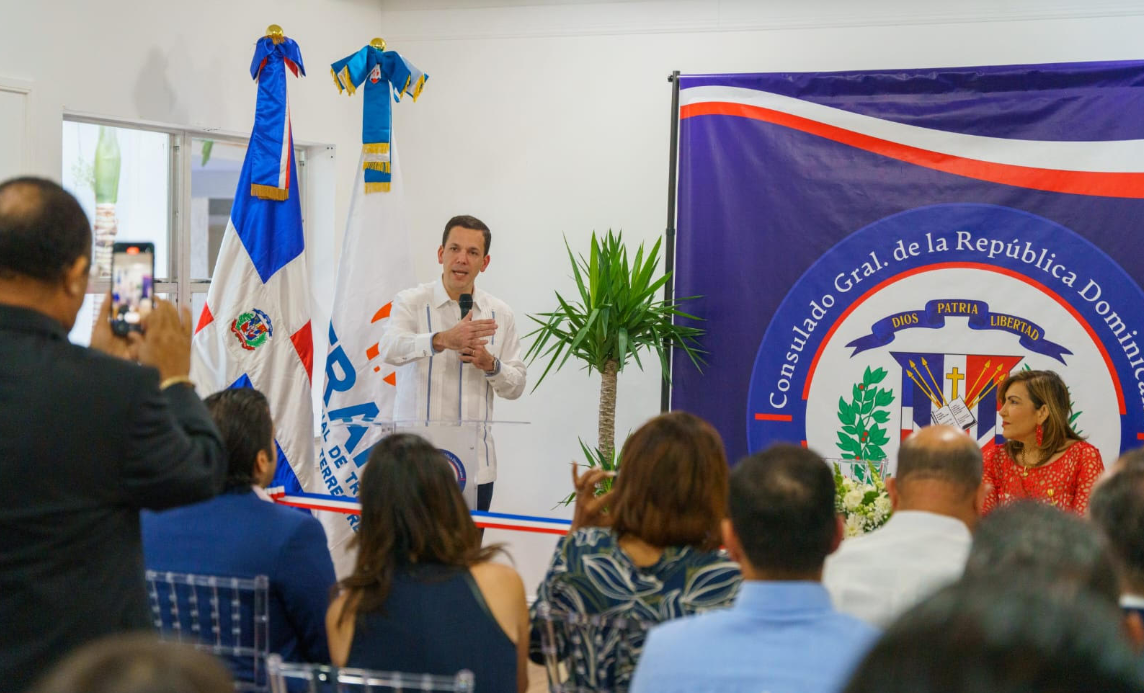 Intrant apertura oficina de licencias en Miami, Florida