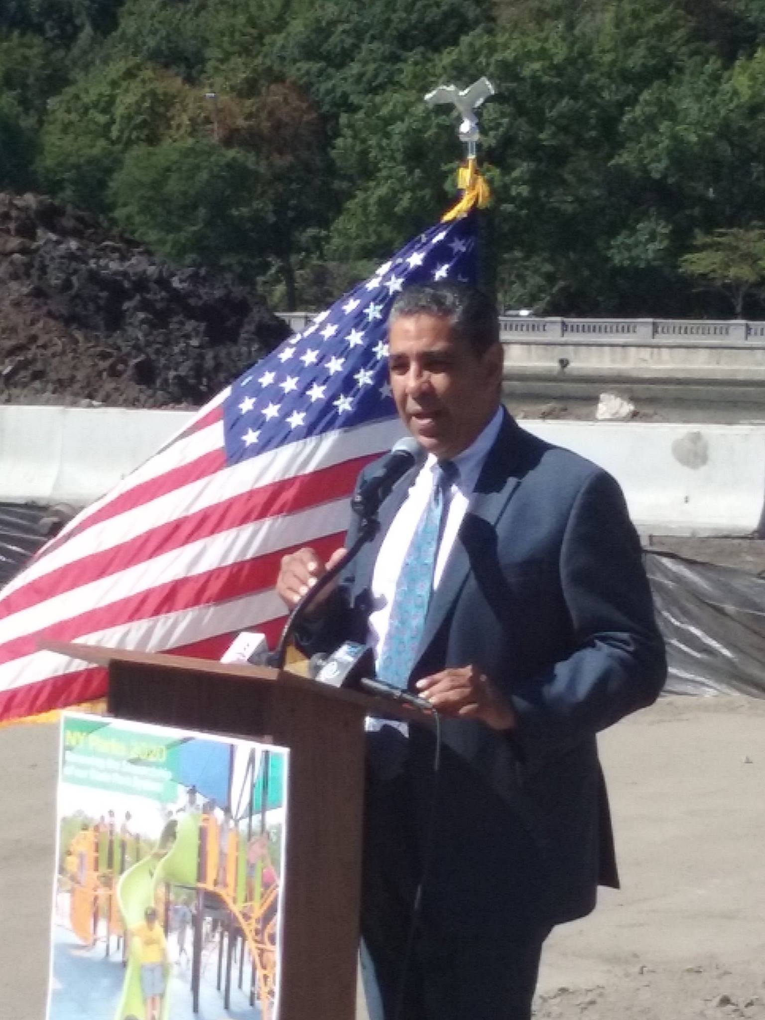 Congresistas Estados Unidos encabezado por Adriano Espaillat solicitan revisión de las deportaciones