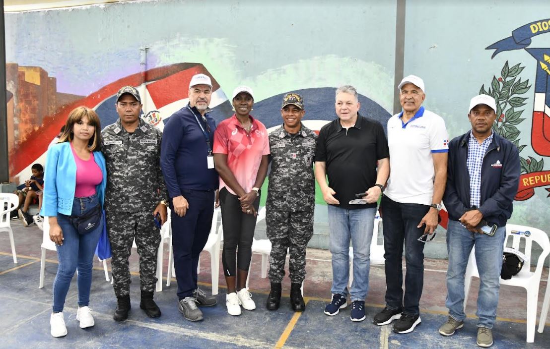 Atletas motivan a niños y adolescentes de La Yuca a alcanzar el éxito con educación y deportes