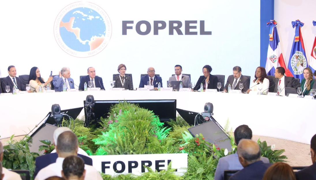 Alfredo Pacheco destaca necesidad de enfrentar con valentía y decisión el cambio climático que amenaza al mundo