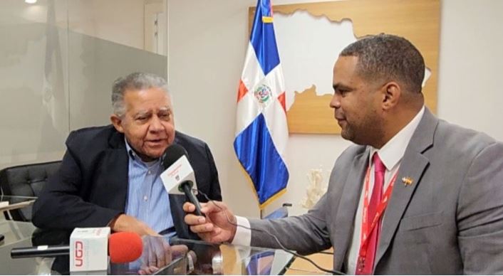 Embajador de RD en España pide no seguir "discurso y polīticas que promuevan el odio contra Haití"