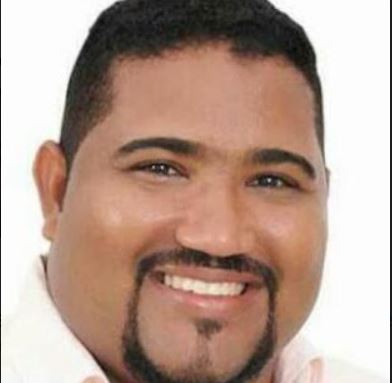 El candidato alcalde de una coalición que lideró el Partido Acción Liberal por el municipio, Gorki Batista