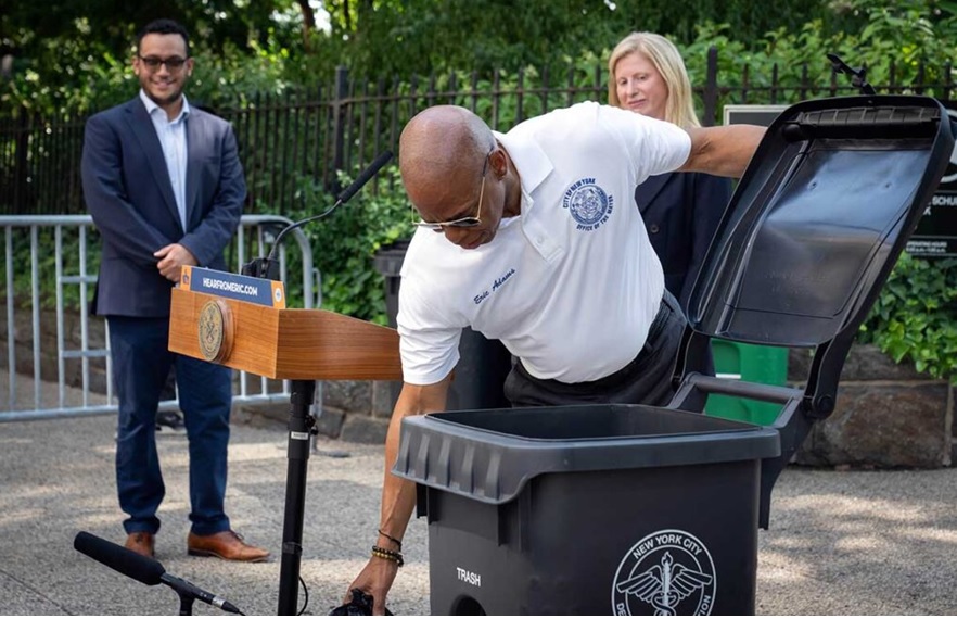 Nuevos contenedores de basura a usarse en NYC a partir próximo 12 ...