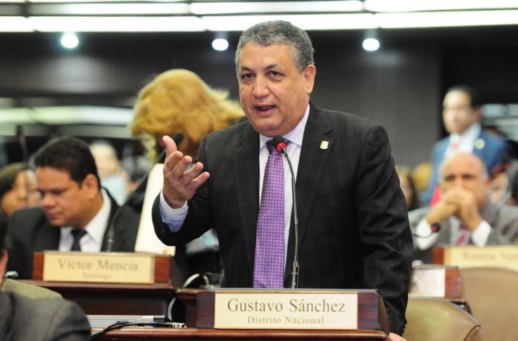 Diputdo del PLD Gustavo Sánchez