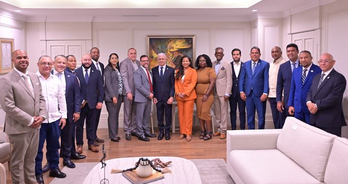Senado NY reconoce presidente Senado por esfuerzos para mejorar calidad vida de dominicanos