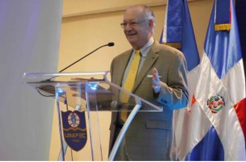 Dr. Arq. César Iván Feris Iglesias