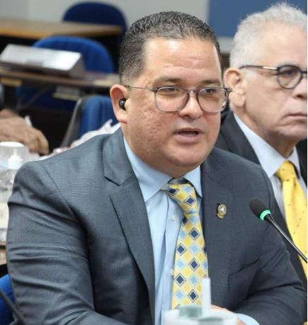 El legislador Luis Coronado Suárez