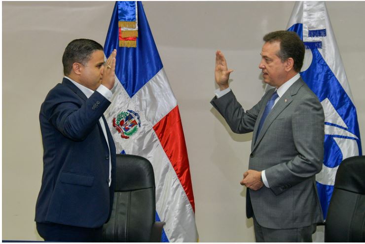 La ceremonia tuvo lugar en la sede del Indocal, con la presencia de las demás autoridades del Codoca y del Indocal.