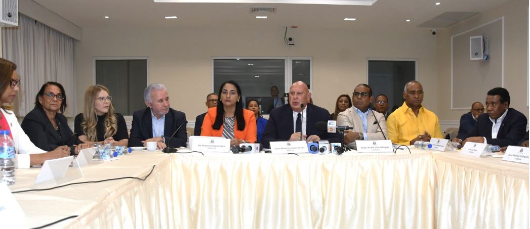 Miembros de la Comisiòn Bicameral que estudia Reforma Constituciuonal