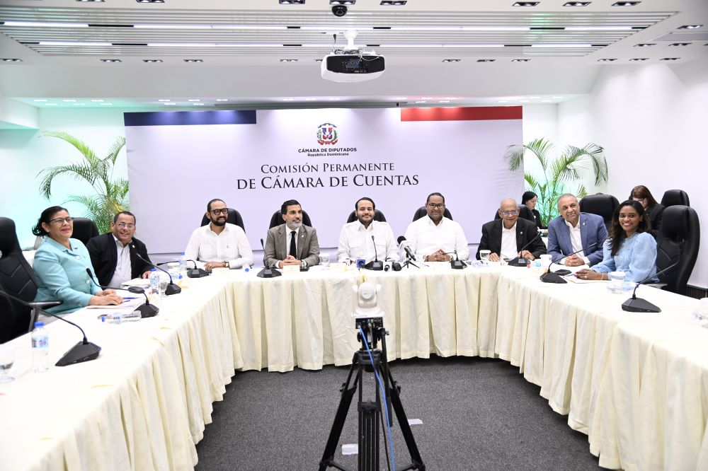 Miembros de la Comisión de Cámara de Cuentas de la RD, de la Cámara de diputados