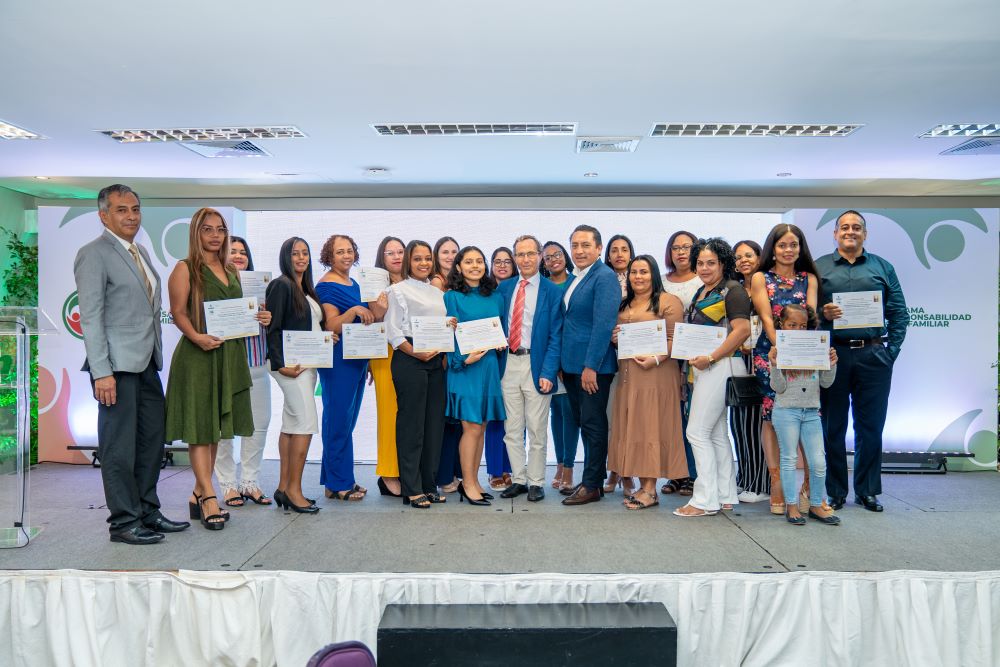 Ganadores de la 2da edición del programa Emprendimiento Familiar de ISM
