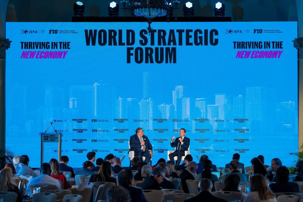 El ministro de Industria, Comercio y Mipymes (MICM), Víctor -Ito- Bisonó, participó en el “Foro Estratégico Mundial 2024: Prosperar en la nueva economía”