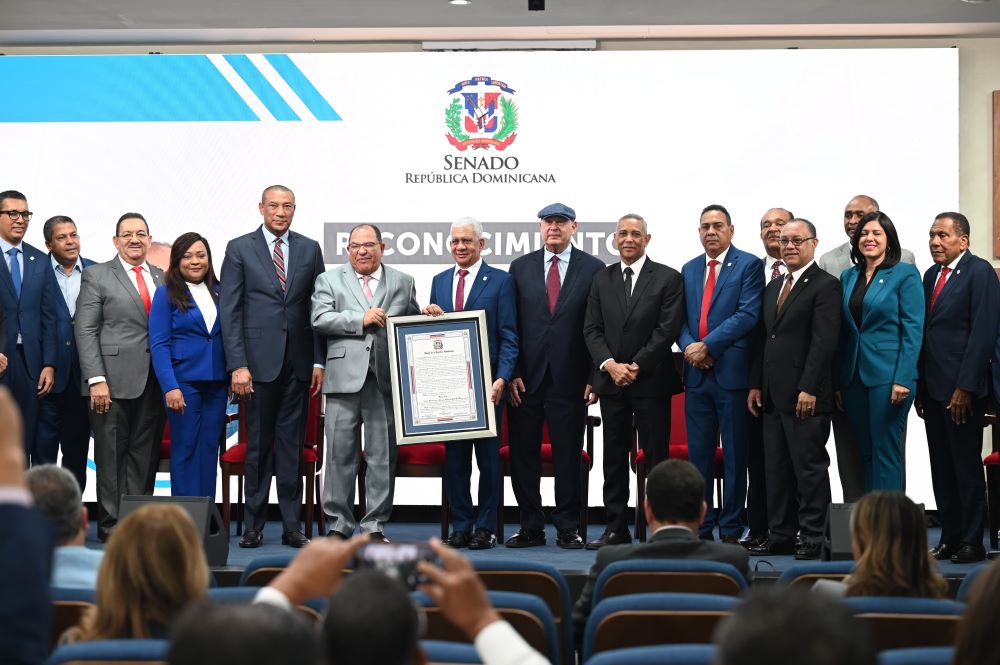 Senado reconoce a Cesar Julio Cedeño Ávila, como propulsor del deporte de RD