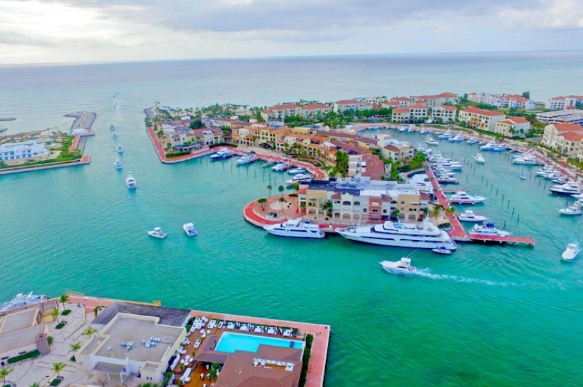 Inversiones en infraestructura hotelera y conectividad aérea impulsan el crecimiento del turismo de lujo en el Caribe