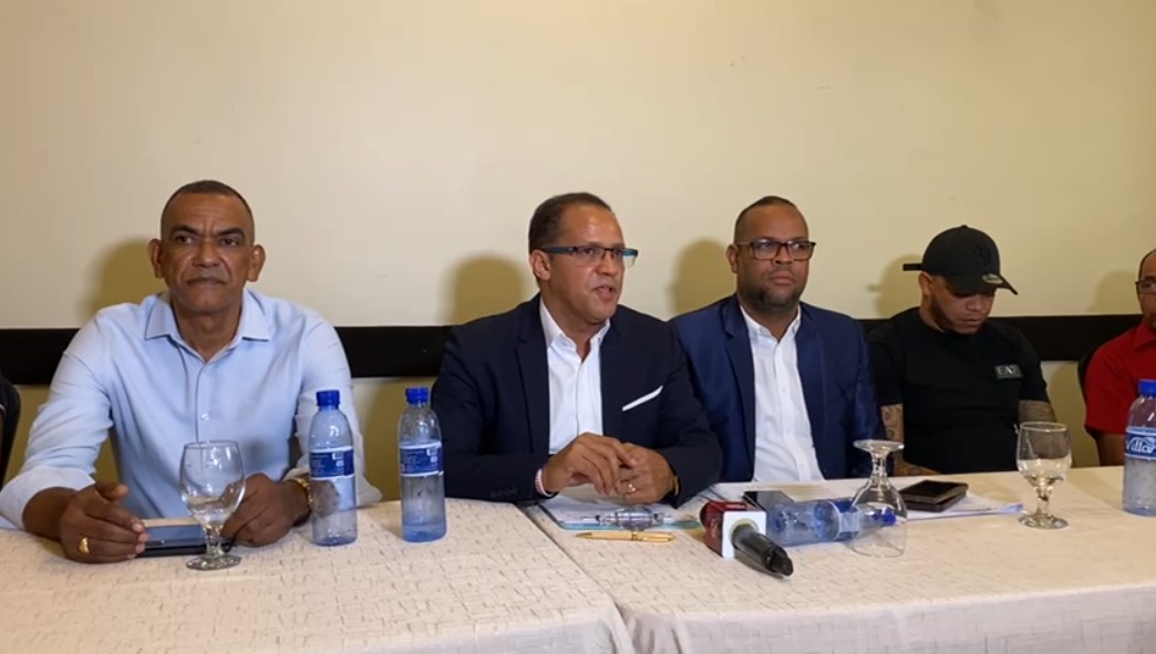 Presidente de Fenacho, Alexis Disla demanda atención para miles de choferes