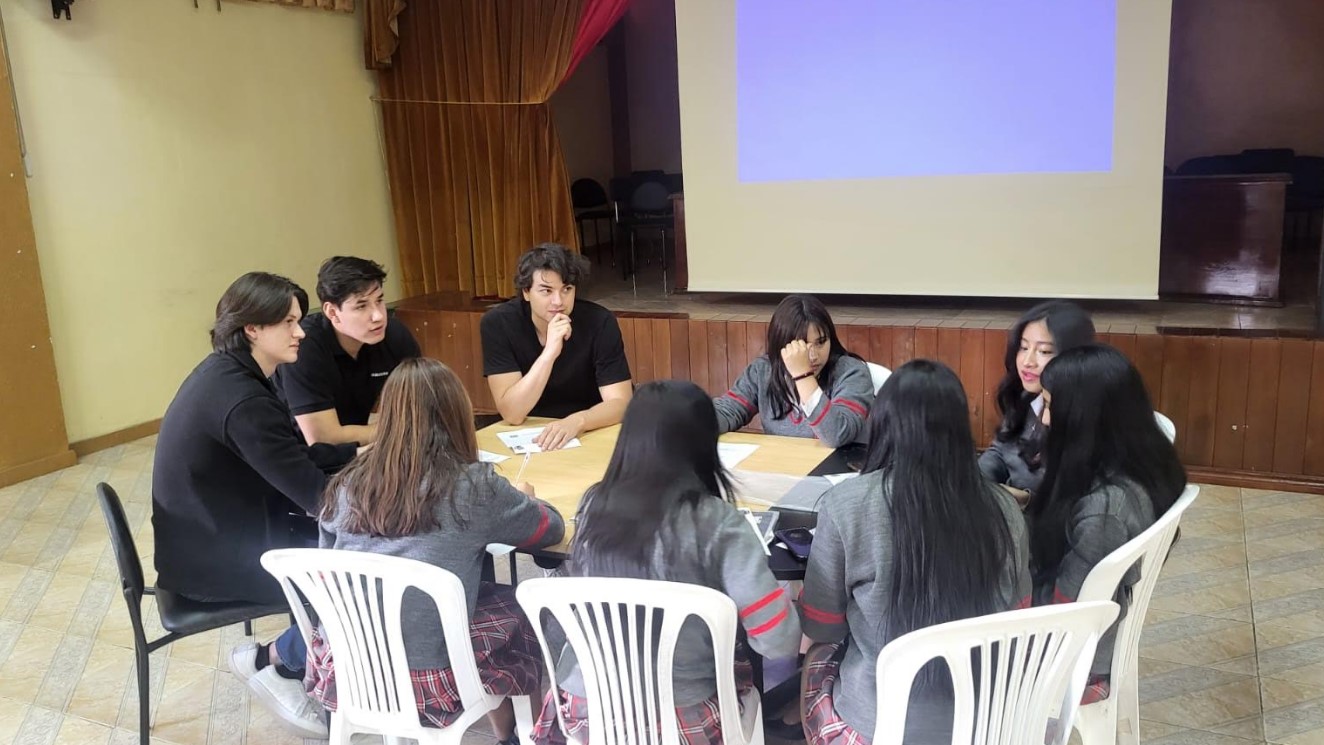 Crece la emoción del programa educativo Solve for Tomorrow 2025