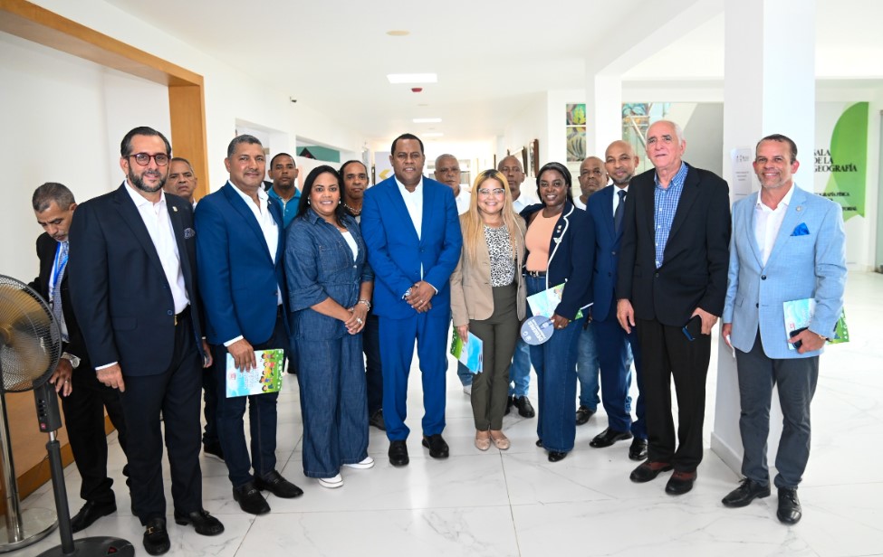 Diputados participan en la Feria del Libro y reafirman su compromiso con la cultura