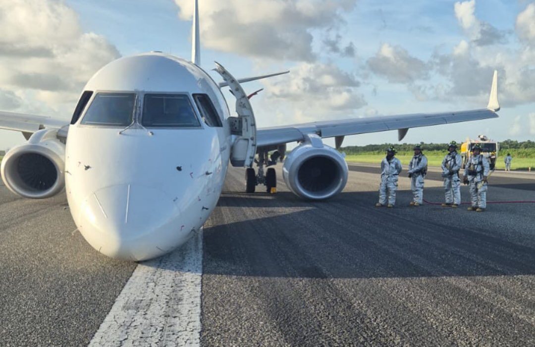 Aeronave Embraer 190/ El avión, con 7 ocupantes a bordo, presentó una falla en el tren de aterrizaje delantero.(FUENTE EXTERNA)