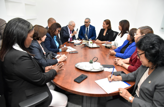 Miembros de la Comisiòn Permanente de Salud de la Càmara de Diputados