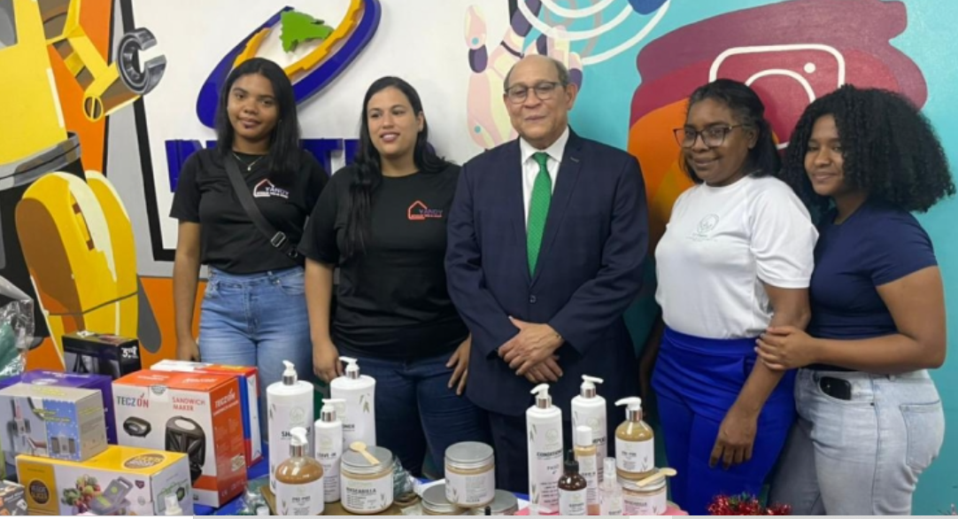 El diorector del Infotep Rafael Santos encabeza actividad