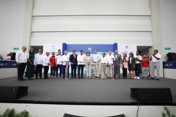 Raquel Peña y ministro Bonilla entregan Pabellón de Halterofilia Dr. José Joaquín Puello en el Parque del Este