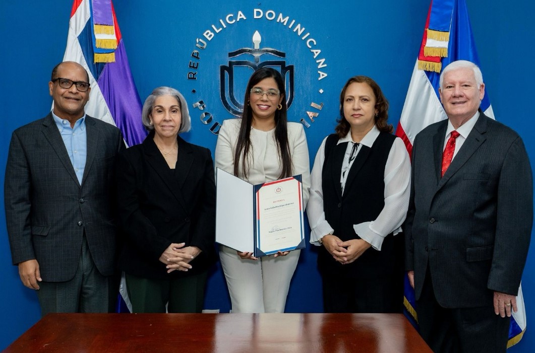 Entregan premios nacionales XIX versión Concurso de Ensayos sobre Ética Judicial