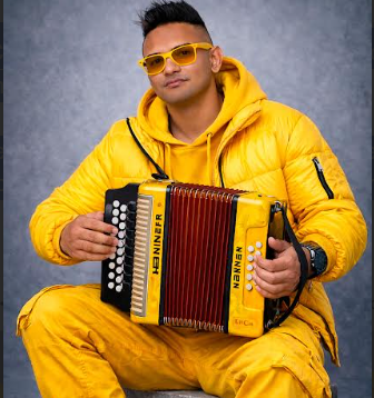 El acordeonista dominicano Adid