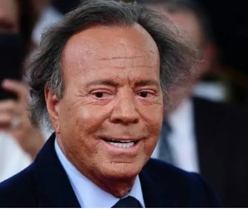Cantante Julio Iglesias