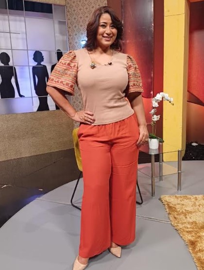 Yenny Polanco Lovera, conductora de Fiestas y Personalidades.