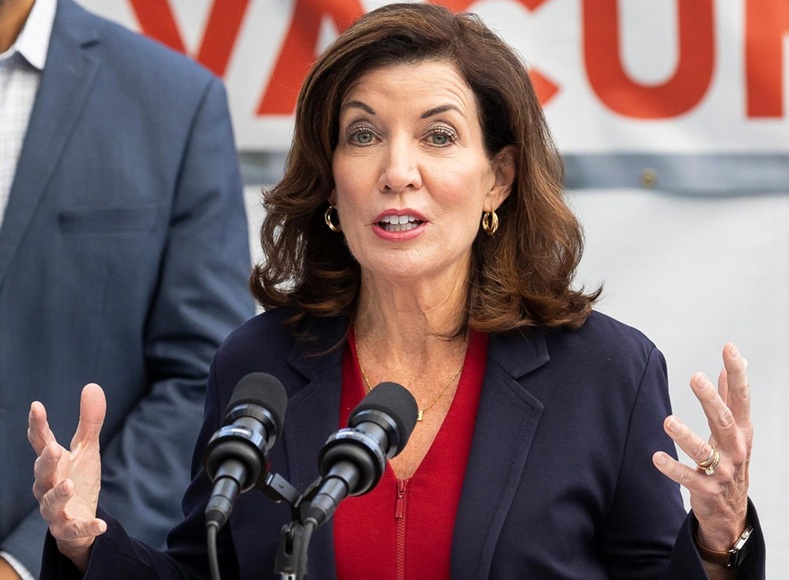 La gobernadora Kathy Hochul