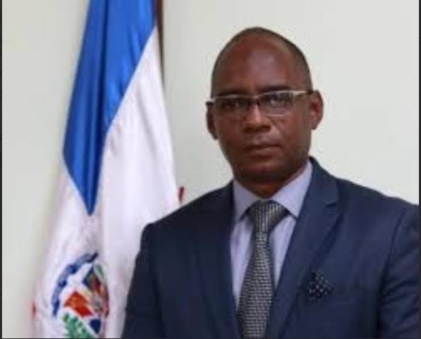 Lic. Apolinar Durán Brito, presidente de la Asociación de Softbol del Distrito Nacional.