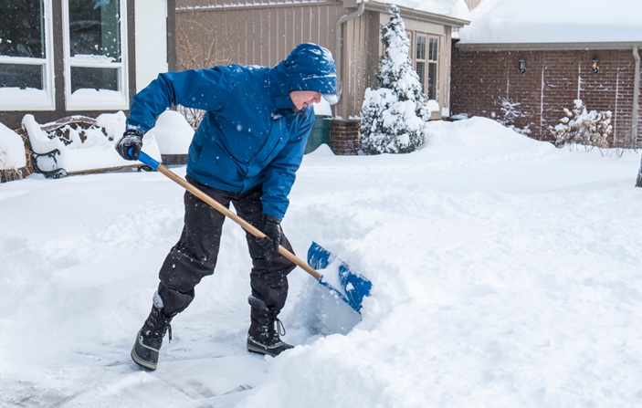 Miles de ciudadanos son multados en Nueva York, por no retirar nieve
