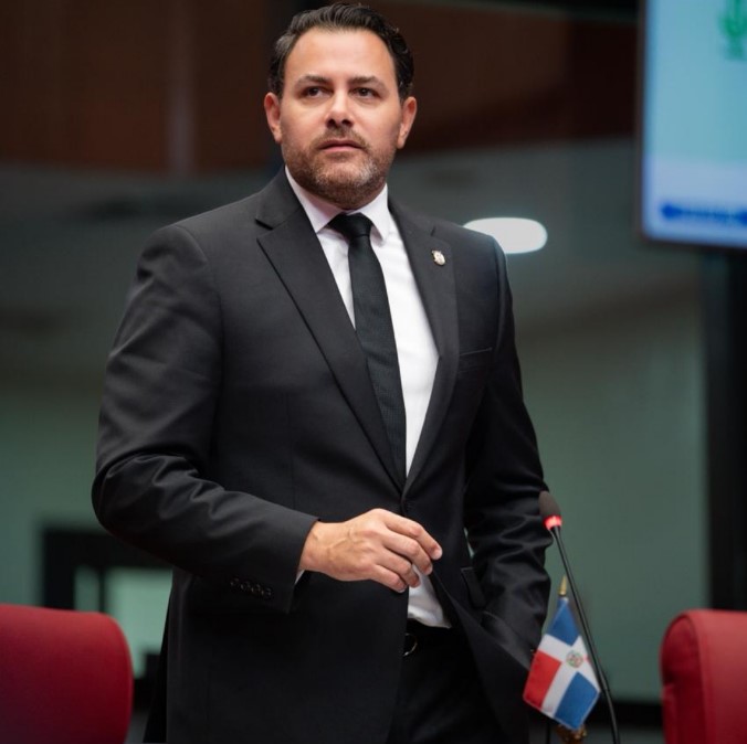 El senador por la provincia San José de Ocoa, Aneudy Ortiz Sajiun