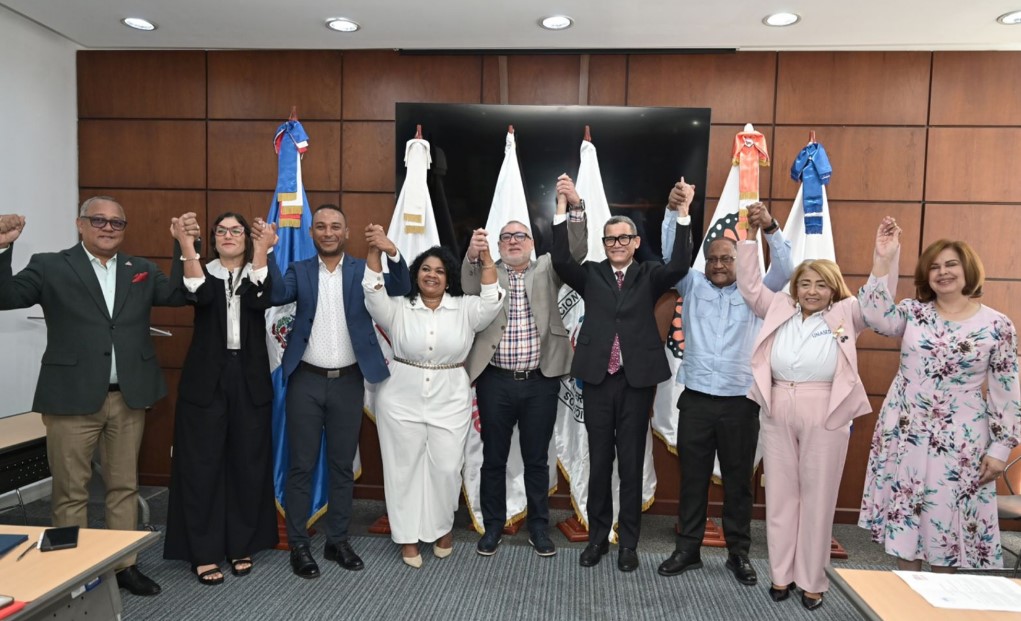 El acuerdo fue rubricado por el ministro de Trabajo, Eddy Olivares Ortega, y el secretario regional para América Latina y el Caribe de UNI Américas, Marcio Monzane.