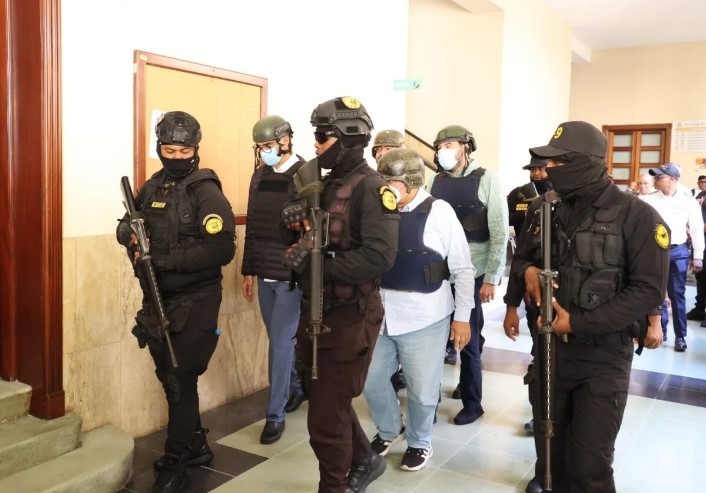 Santiago Hazin durante su llegada a la audiencia