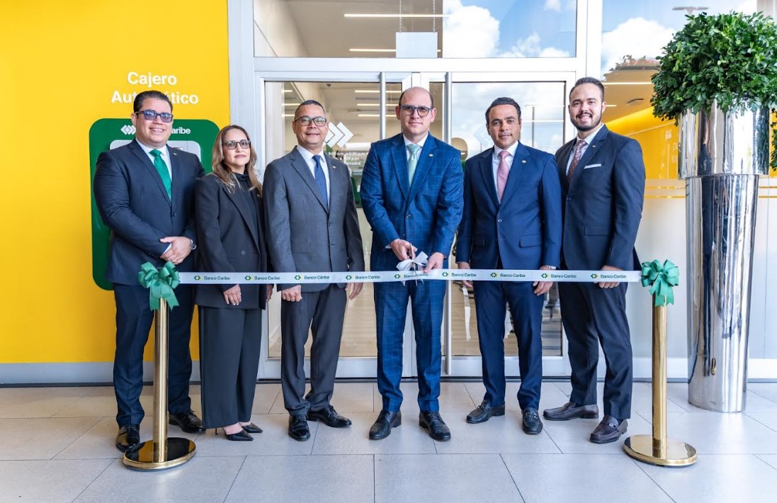 Banco Caribe inaugura nueva sucursal en Plaza Cuadra, fortaleciendo su apuesta por la experiencia del cliente y el desarrollo de Santo Domingo Este