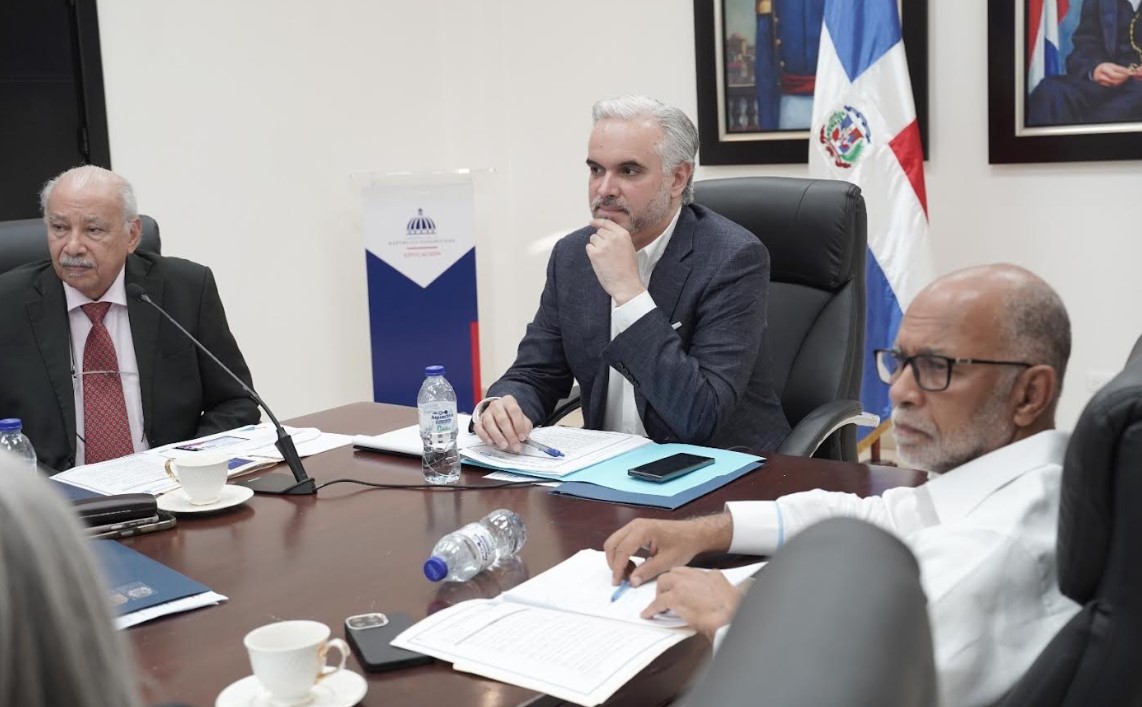 Ministro de Educación Luís Miguel De Camps