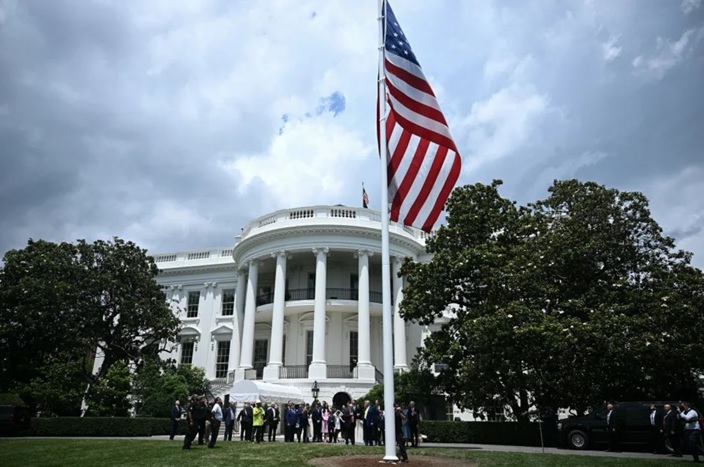 Políticos NY condenan violencia tras tiroteo en cena asistió presidente Trump