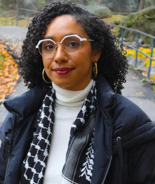 Candidata Ávila Chevalier D-13 en NY enfrenta críticas por mensajes racistas contra blancos, negros y árabes