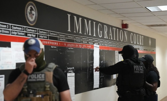 Dominicanos NYC aplauden juez federal haya prohibido ICE detener personas acudan a citas en edificios inmigración...