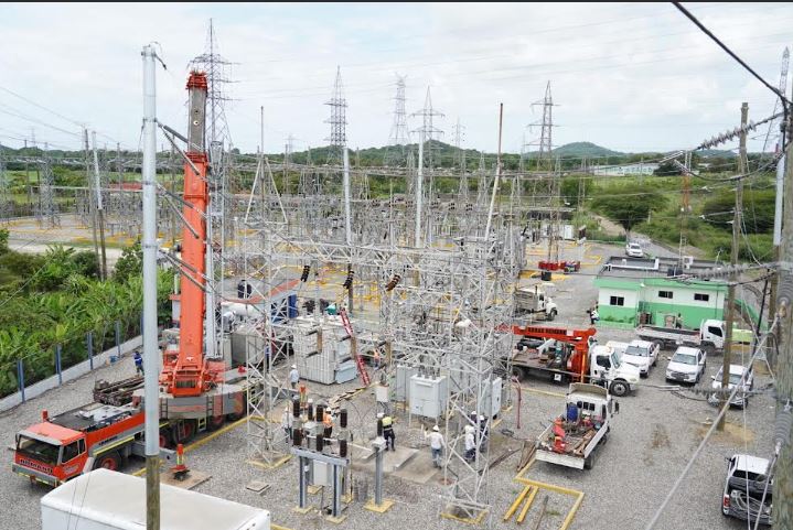 Edesur fortalece servicio en Peravia con instalación de un transformador de potencia en Subestación Eléctrica Pizarrete