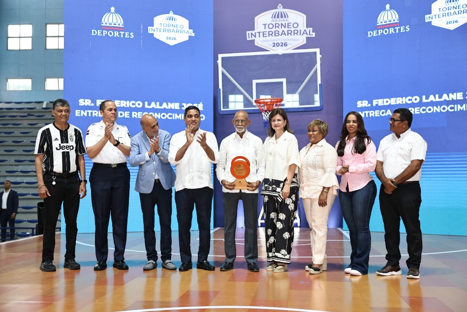 Vicepresidenta Raquel Peña y ministro Kelvin Cruz inauguran Torneo de Baloncesto Interbarrial