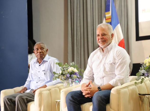 El Administrador de la Empresa de Generación Hidroeléctrica Dominicana (EGEHID), Angel Rafael Salazar Rodríguez