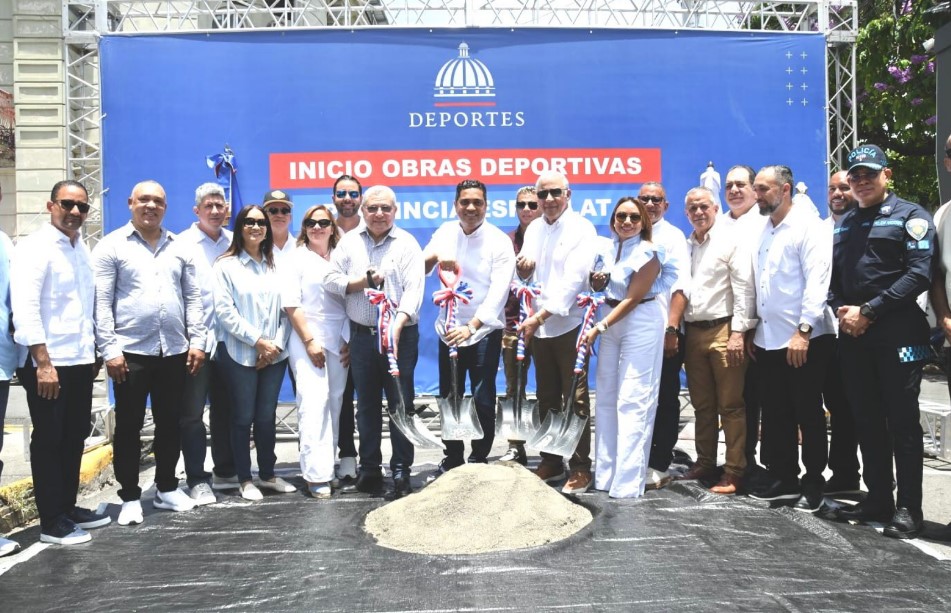Ministros Kelvin Cruz y Andrés Bautista anuncian obras deportivas en Espaillat con una inversión de RD$415 millones