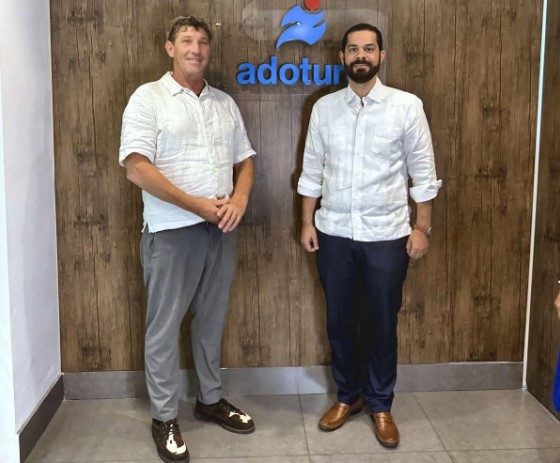La Asociación Dominicana de Turismo Deportivo (ADOTURD) fortalece el turismo deportivo y la sostenibilidad junto a Master of the Ocean y Happy Dolphins DR