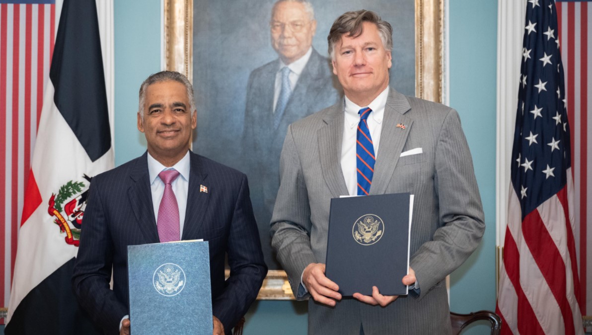 EE. UU. y la RD firman memorando de cooperación en energía nuclear civil