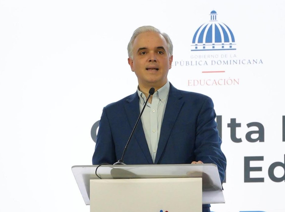 El ministro de Educación, Luis Miguel De Camps