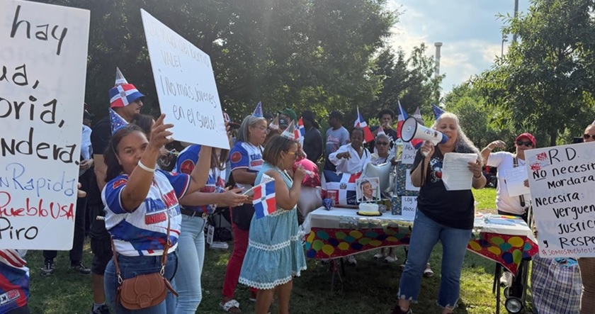 Dominicanos se manifiestan en El Bronx contra medidas abusivas en RD